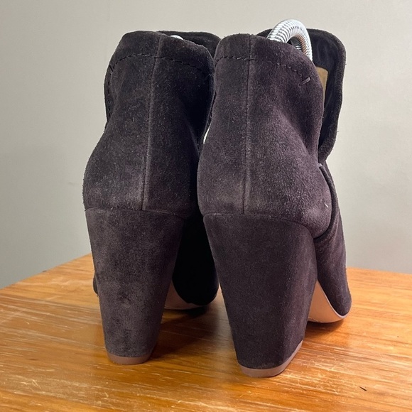 Splendid Cheryl Pointed Toe Suede Ankle Bootie - Picture 8 of 13